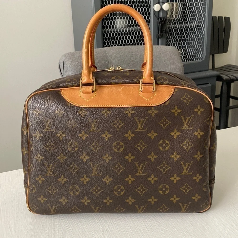 Louis Vuitton Deauville Monogram Travel Bag Cosmetic Weekender Handbag, with COA